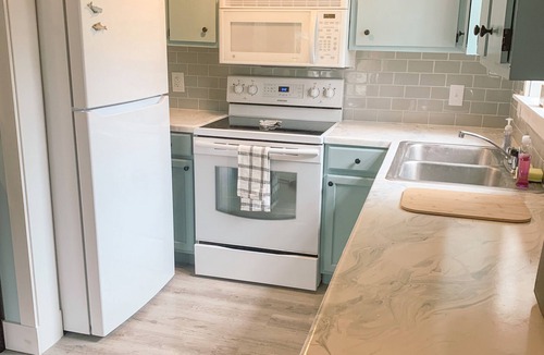 Tranquil Harbour House | Charming Beach Bungalow in the Heart of it All - Lottie's Place