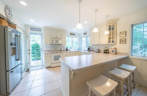 Cape May Point House | Charming Cape May Point Home, 1 1/2 blocks to the beach and open layout