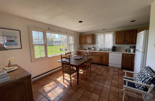 West Chatham Condo | Charming Chatham condo-Oyster Pond views, salt-water pool, tennis, water access