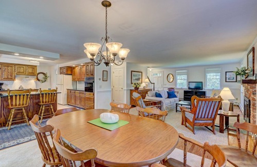 North Chatham House | Charming Chatham Home Close to Bassing Harbor!