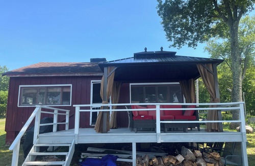 Northville Cottage | Charming cottage Called the Dolphin in Northville perfect for a relaxing getaway