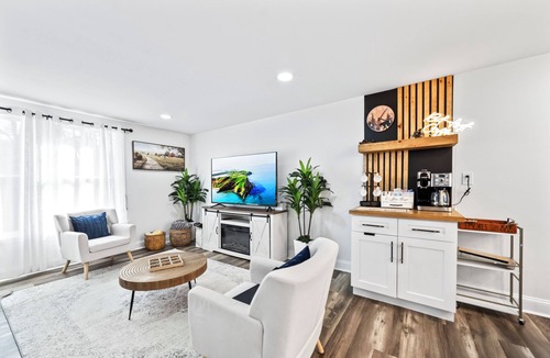 Ruby House | Charming COTTAGE/HOT TUB IN CERTIFIED WILDLIFE