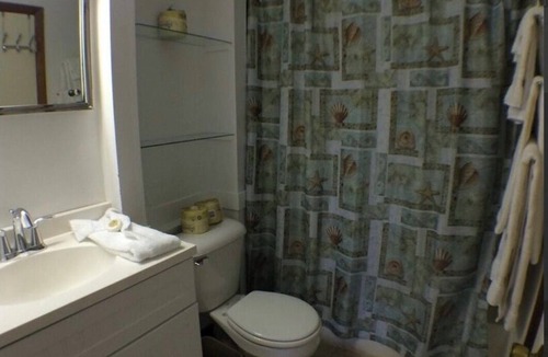 Madaket Cottage | Charming cottage in Madaket Nantucket. Walking distance to beach and sunsets