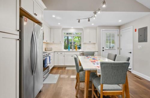 Mews Village House | Charming cottage in New Seabury