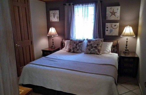 Plantation Cottage | Charming Cottage in Plantation