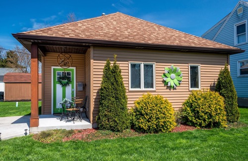 Tonawanda Cottage | Charming Cottage near Niagara Falls and Buffalo