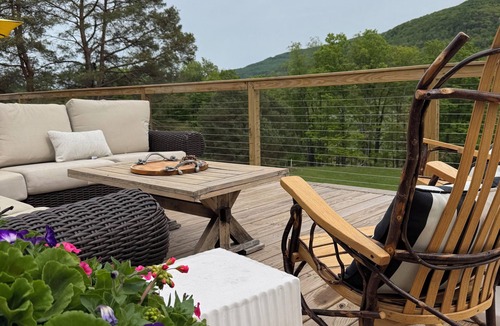 Windham Cottage | Charming Cottage w/Mountain Views,2 Acres, Family & Dog Friendly,Spa Soaking Tub