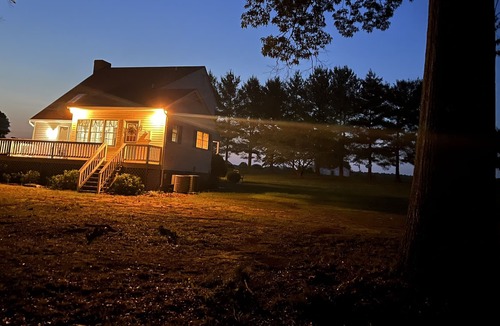 West Point Other | Charming Farmhouse on a Pond - pet friendly!