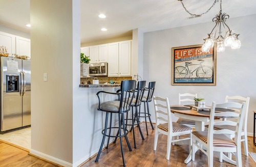 Rehoboth Beach Condo | Charming First floor 3 BR with pool in enchanting Rehoboth Beach, Dogs Welcome