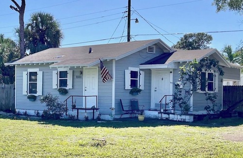 Riverside Park House | Charming Florida Cottage - close to downtown, beach, Las Olas, airport!