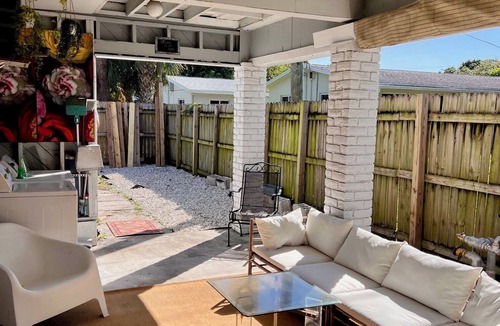 Riverside Park House | Charming Florida Cottage - close to downtown, beach, Las Olas, airport!