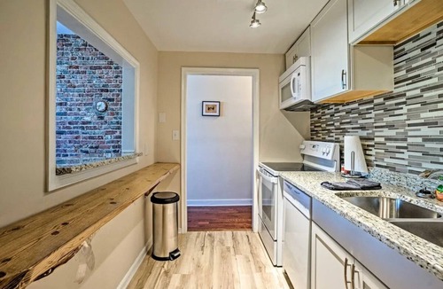 Church Hill Apartment | Charming Historic 1-bedroom apartment with WiFi, AC in pleasant Richmond