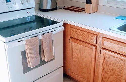 Lead Mines Cabin | Charming Historic Cabin, Modern Comfort: Newly Refreshed for Your Perfect Stay!