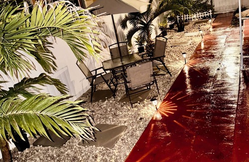 North Miami Beach House | Charming house in terrific Miami with AC, WiFi