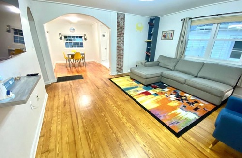Issue House | Charming house W/Golf Cart, Fenced backyard & Fire Pit in Colonial Beach