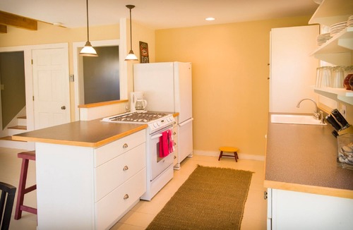 West Tisbury House | Charming Lambert’s Cove Escape, Walk to Exclusive Pristine Beach and Pond