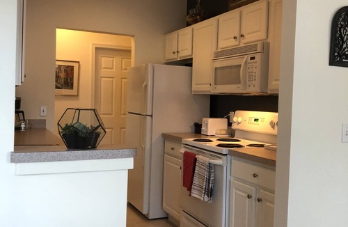 Lewes Condo | Charming Lewes Escape – Near Rehoboth And Lewes Beaches, Bike Trails & Parks!