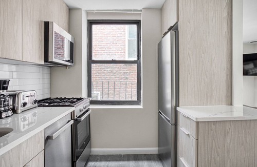 North End Apartment | Charming North End 2BR on Salem Street by Blueground