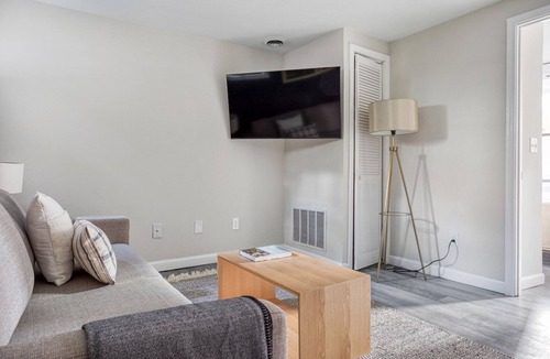 North End Apartment | Charming North End 2BR on Salem Street by Blueground
