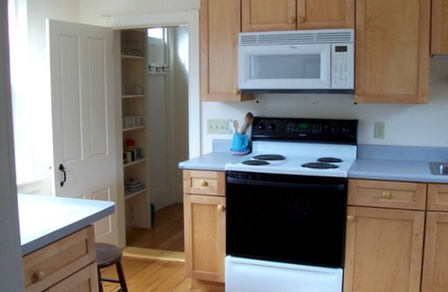 East Orleans House | Charming, Renovated 1870s Home with Private Beach