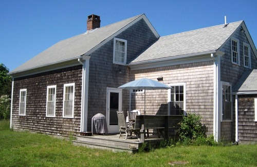 East Orleans House | Charming, Renovated 1870s Home with Private Beach