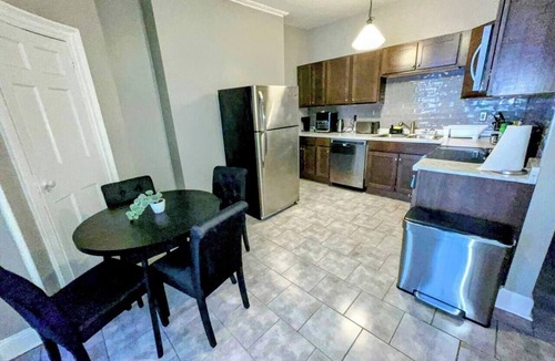 Downtown Albany Apartment | Charming & Roomy 3BR/1BA Fl 2 Apt @Downtown Albany