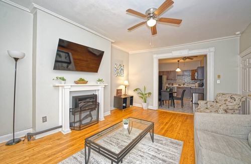Downtown Albany Apartment | Charming & Roomy 3BR/1BA Fl 2 Apt @Downtown Albany