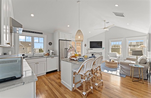 Greenbush House | Charming Scituate Stay - Sleeps 4 - Ocean Views!