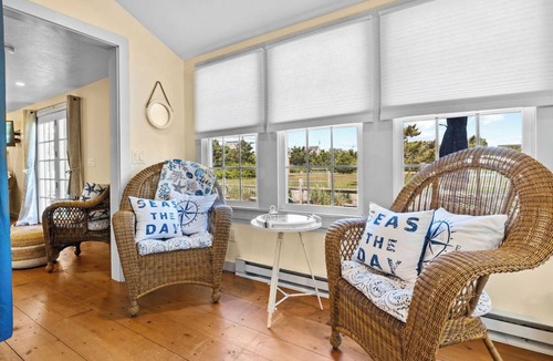 East Sandwich Cottage | Charming Seaside Cottage Sleeps 9 with WiFi, AC, 2 Min Walk to a Private Beach