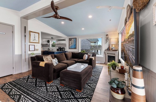 Brigands' Bay Cottage | Charming soundfront beach box with hot tub, game room, and stunning sunsets!