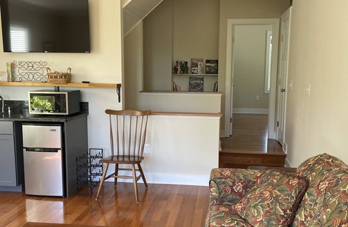 White Stone Cottage | Charming Spacious Cottage, private, water views, close to amenities