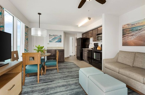 Cherry Grove Beach Hotel | Charming Studio suite in the heart of Myrtle Beach.