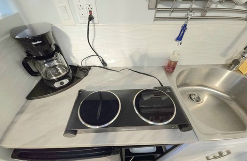 Royal Poinciana Apartment | Charming Studio Loft In Hollywood Beach, Free Parking