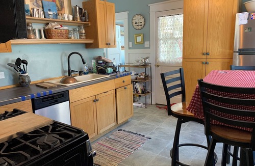 Housatonic House | Charming Summer Cottage ~ Dog Friendly