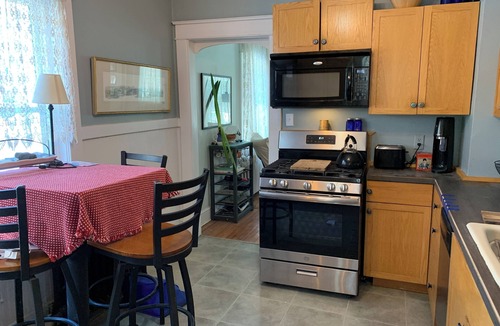 Housatonic House | Charming Summer Cottage ~ Dog Friendly