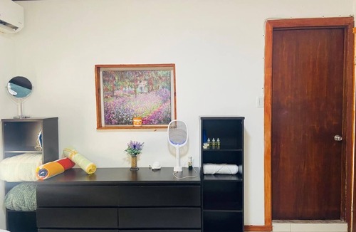 Lauderdale-by-the-Sea Apartment | Charming 1-bedroom apartment in Lauderdale-by-the-Sea near the beach.
