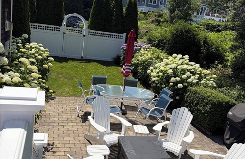 Chatham Cottage | Charming , very private 4 bedroom, 3.5 Bath Cape. Walk to Town & Oyster Pond