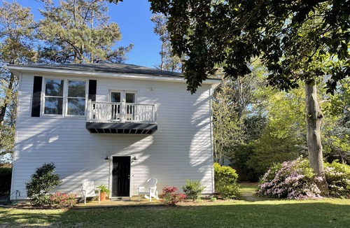 Point Harbor Apartment | Charming Waterfront Studio w/Private Sandy Beach