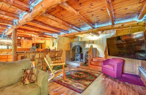 Wellesley Island House | Charming Wellesley Island Cabin Near State Parks