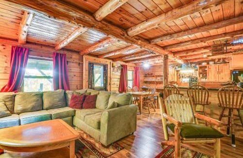 Wellesley Island House | Charming Wellesley Island Cabin Near State Parks