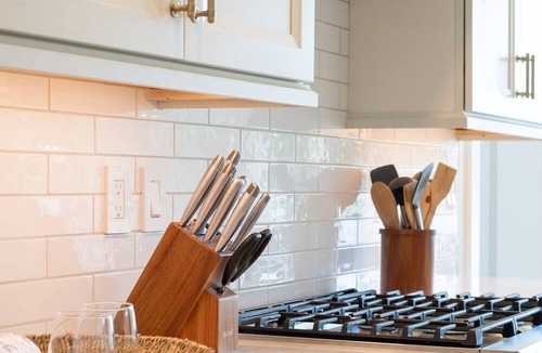 Unionville House | Chase Away the Chill with Our Winter Stay Specials