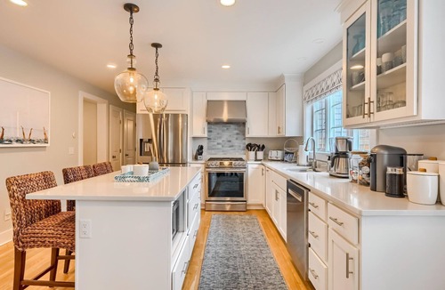 West Chatham House | Chatham Luxury Retreat—Porch, Art & Family Fun