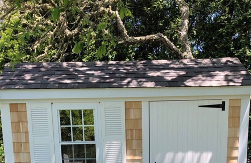 West Chatham House | Chatham’s Best - Enjoy a neighborhood close to town, beaches.