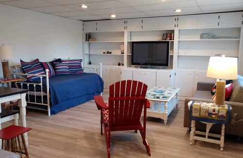 West Chatham House | Chatham’s Best - Enjoy a neighborhood close to town, beaches.