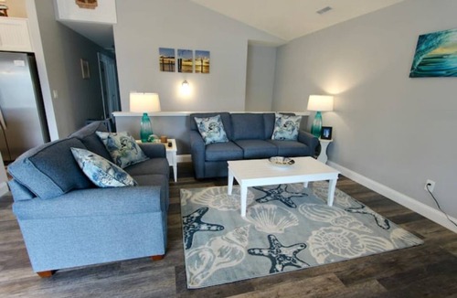 Colington Cottage | Cherie's Place OBX Close to Beach & Sound