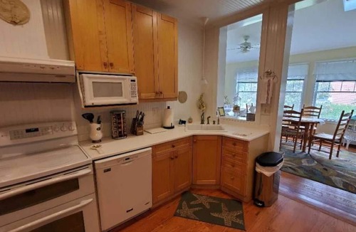 Cape Charles House | Chesapeake Dream - Stately restored Victorian home ONLY 4 houses from the BEACH!