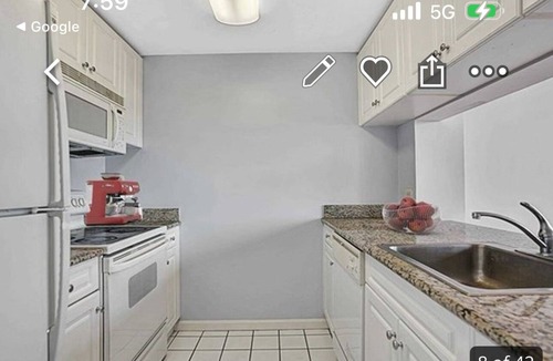 Edgewater Apartment | Chic 1-bedroom with fitness room and AC in fabulous Fort Lee