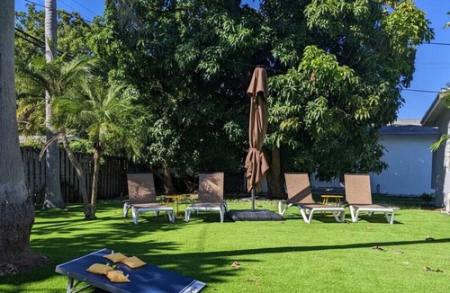 Lake Ridge Apartment | Chic 1BR APT w/BBQ, Backyard, Parking, NearbyBEACH