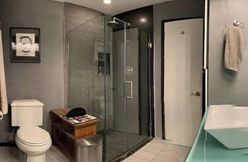 Norma Triangle Condo | Chic 2-bedroom condo with WiFi, AC in lovely West Hollywood