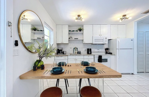 Coral Brook Villa | Chic Boho Paradise: Las Olas